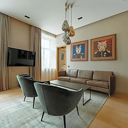 Luxury Smart In Old Town, Sleep On Haestens 4*