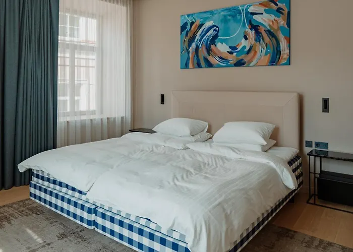 Luxury Smart In Old Town, Sleep On Haestens Апарт-отель 4*