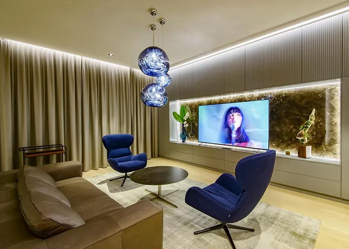 Luxury Smart In Old Town, Sleep On Haestens Апарт-отель 4*