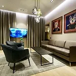 Luxury Smart In Old Town, Sleep On Haestens Apartmanhotel
