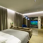 Luxury Smart In Old Town, Sleep On Haestens Apartmanhotel
