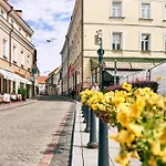 Luxury Smart In Old Town, Sleep On Haestens Apartmanhotel 4*