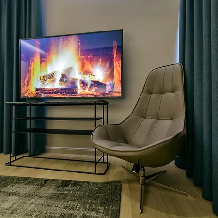 Hotel apartamentowy Presidential - The Location, Beds, Smart-house System And Interior *