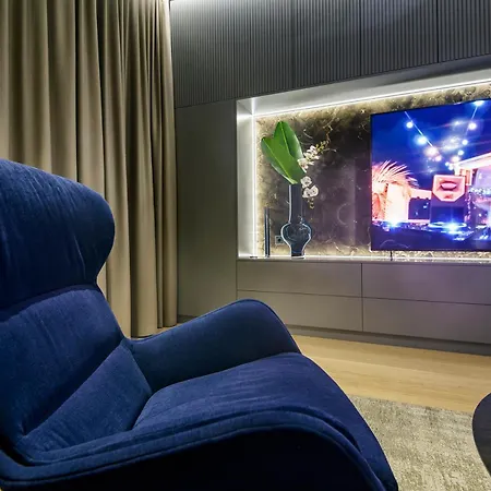 Hotel apartamentowy Presidential - The Location, Beds, Smart-house System And Interior *